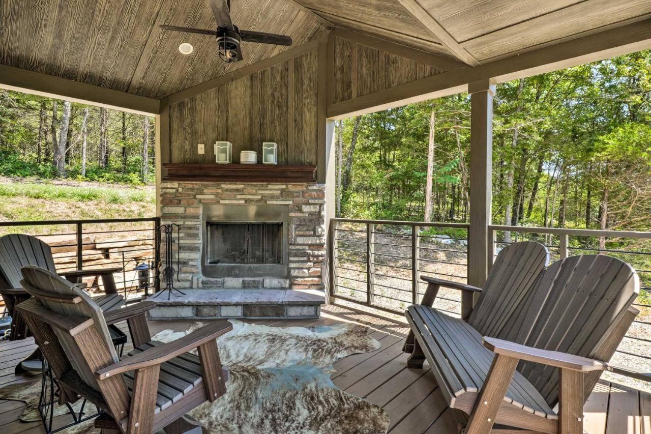 Branson Tiny Home On 52 Acres With Private Lake! Exterior photo